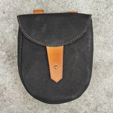 Leather pouch for PPD magazine