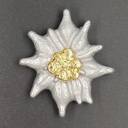 Metal Edelweiss for officer's peaked cap