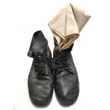 Leather boots pimple sole